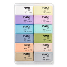 Lade das Bild in den Galerie-Viewer, FIMO® soft 8023 Materialpackunug im Kartonetui mit 12 Halbblöcken (sortierte Farben), Gebrauchs- und Modellieranleitung