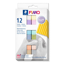 Lade das Bild in den Galerie-Viewer, FIMO® soft 8023 Materialpackunug im Kartonetui mit 12 Halbblöcken (sortierte Farben), Gebrauchs- und Modellieranleitung
